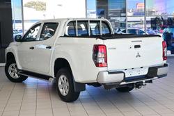 2022 Mitsubishi
Triton GLX