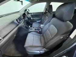2017 Kia
Sportage Si