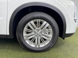 2024 Mitsubishi
                Outlander LS
