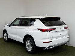 2024 Mitsubishi
                Outlander LS