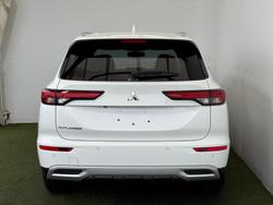 2024 Mitsubishi
                Outlander LS