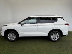 2024 Mitsubishi
                Outlander LS
