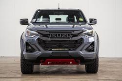 2025 Isuzu
D-MAX BLADE