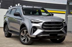 2025 Isuzu
MU-X LS-T