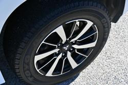 2017 Mitsubishi
Pajero Sport GLS