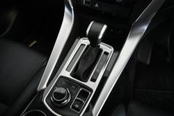 2017 Mitsubishi
Pajero Sport GLS