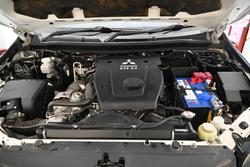 2017 Mitsubishi
Pajero Sport GLS