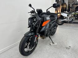2024 Ktm 990 DUKE Orange