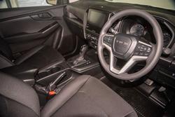 2025 Isuzu
D-MAX SX