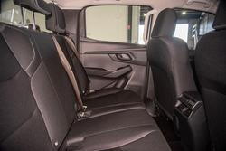 2025 Isuzu
D-MAX SX