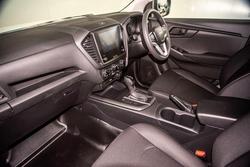 2025 Isuzu
D-MAX SX