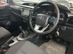 2016 Toyota
Hilux Workmate