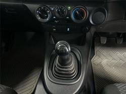 2016 Toyota
Hilux Workmate