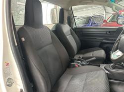 2016 Toyota
Hilux Workmate