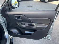 2019 Mitsubishi
Triton GLX+