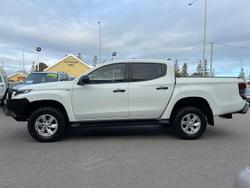 2023 Mitsubishi
Triton GLX+