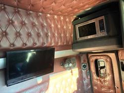 2017 Kenworth T610 Series T610SAR