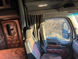 2017 Kenworth T610 Series T610SAR