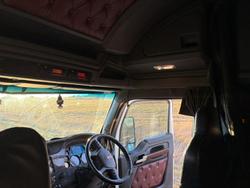 2017 Kenworth T610 Series T610SAR