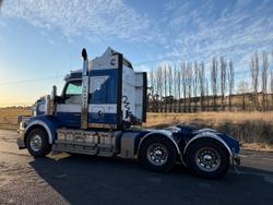 2017 Kenworth T610 Series T610SAR