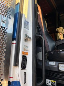 2017 Kenworth T610 Series T610SAR