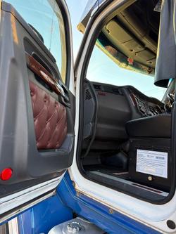 2017 Kenworth T610 Series T610SAR