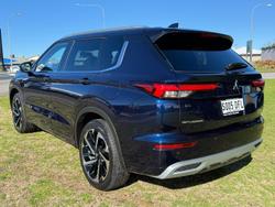 2025 Mitsubishi
Outlander PHEV Exceed