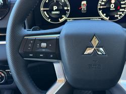 2025 Mitsubishi
Outlander PHEV Exceed