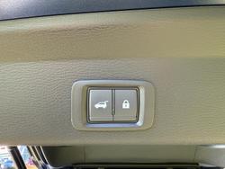 2025 Mitsubishi
Outlander PHEV Exceed