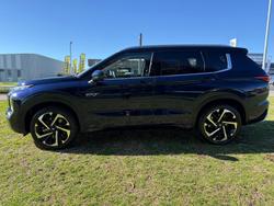 2025 Mitsubishi
Outlander PHEV Exceed