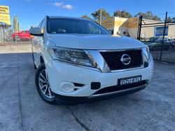 2016 NISSAN
PATHFINDER ST (4x2)