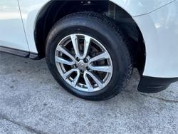 2016 NISSAN
PATHFINDER ST (4x2)