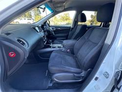 2016 NISSAN
PATHFINDER ST (4x2)