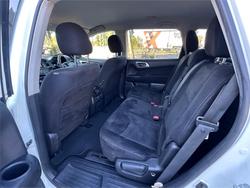 2016 NISSAN
PATHFINDER ST (4x2)