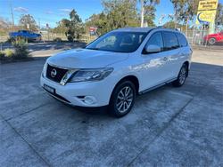 2016 NISSAN
PATHFINDER ST (4x2)