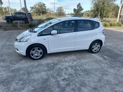 2010 HONDA
JAZZ VTi