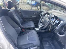 2010 HONDA
JAZZ VTi