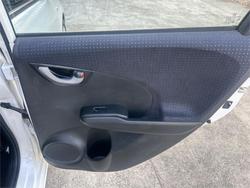 2010 HONDA
JAZZ VTi