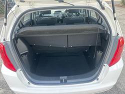 2010 HONDA
JAZZ VTi