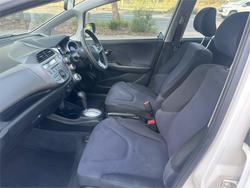 2010 HONDA
JAZZ VTi