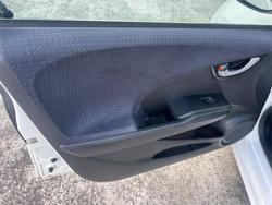 2010 HONDA
JAZZ VTi