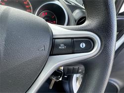 2010 HONDA
JAZZ VTi