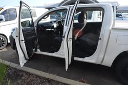 2016 Toyota
Hilux Workmate