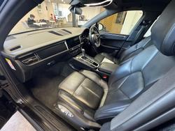 2021 Porsche
Macan