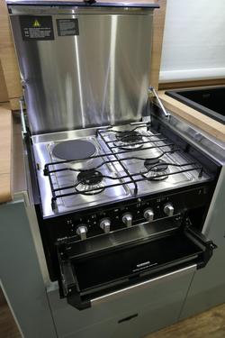 2025 Domain Whiteline