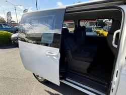 2023 Hyundai
                STARIA 