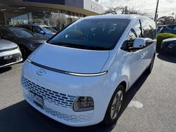 2023 Hyundai
                STARIA 