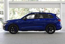2025 Volkswagen
Touareg R
