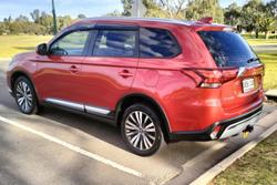 2018 Mitsubishi
Outlander ES