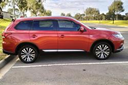 2018 Mitsubishi
Outlander ES